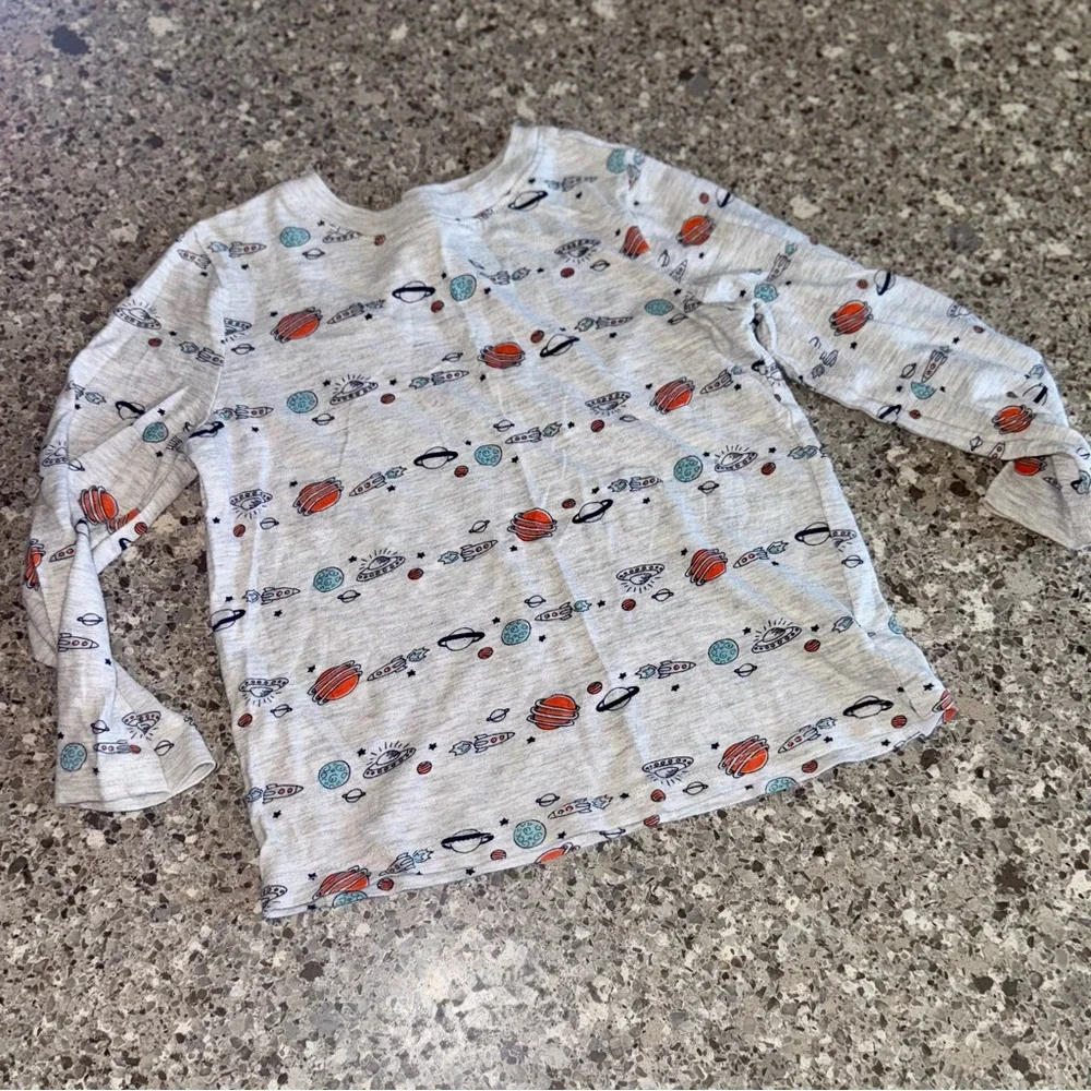 Old Navy l Space-Themed Kids Long Sleeve Shirt l Size: 3T